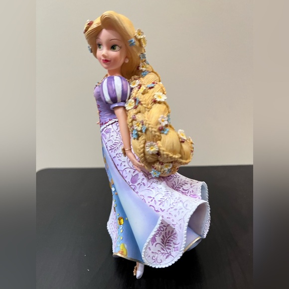 NWT Enesco Disney Showcase Rapunzel Couture De Force Princess Stone Resin - Picture 9 of 14